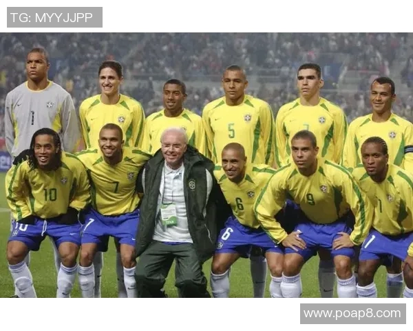 退役四大足球传奇球星的辉煌岁月与传奇故事回顾 退役四大足球传奇球星的辉煌岁月与传奇故事回顾